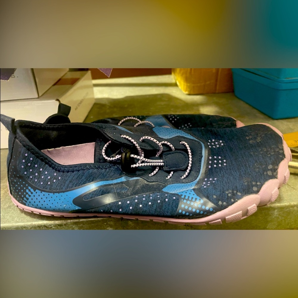 Women Water Shoes for Beach, Lake & More Barely Worn!